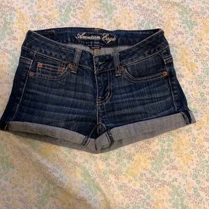 Short Shorts Medium Wash